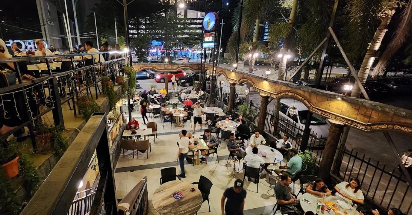 Scarletz Suites Klcc By Luxe Suites クアラルンプール エクステリア 写真