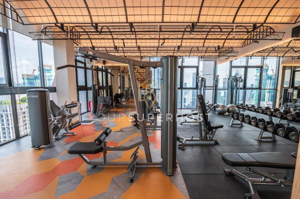 Scarletz Suites Klcc By Luxe Suites クアラルンプール エクステリア 写真