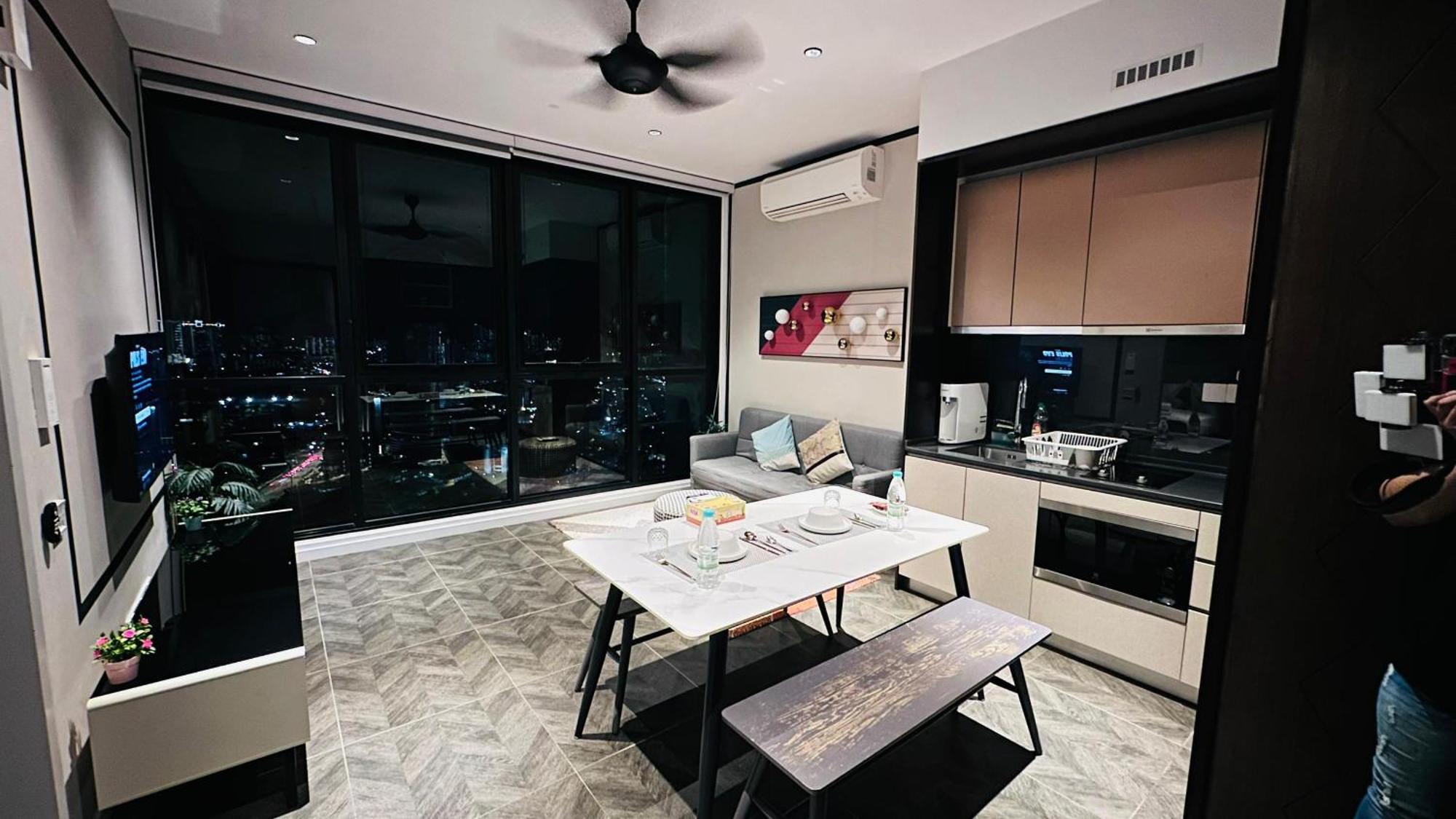 Scarletz Suites Klcc By Luxe Suites クアラルンプール 部屋 写真