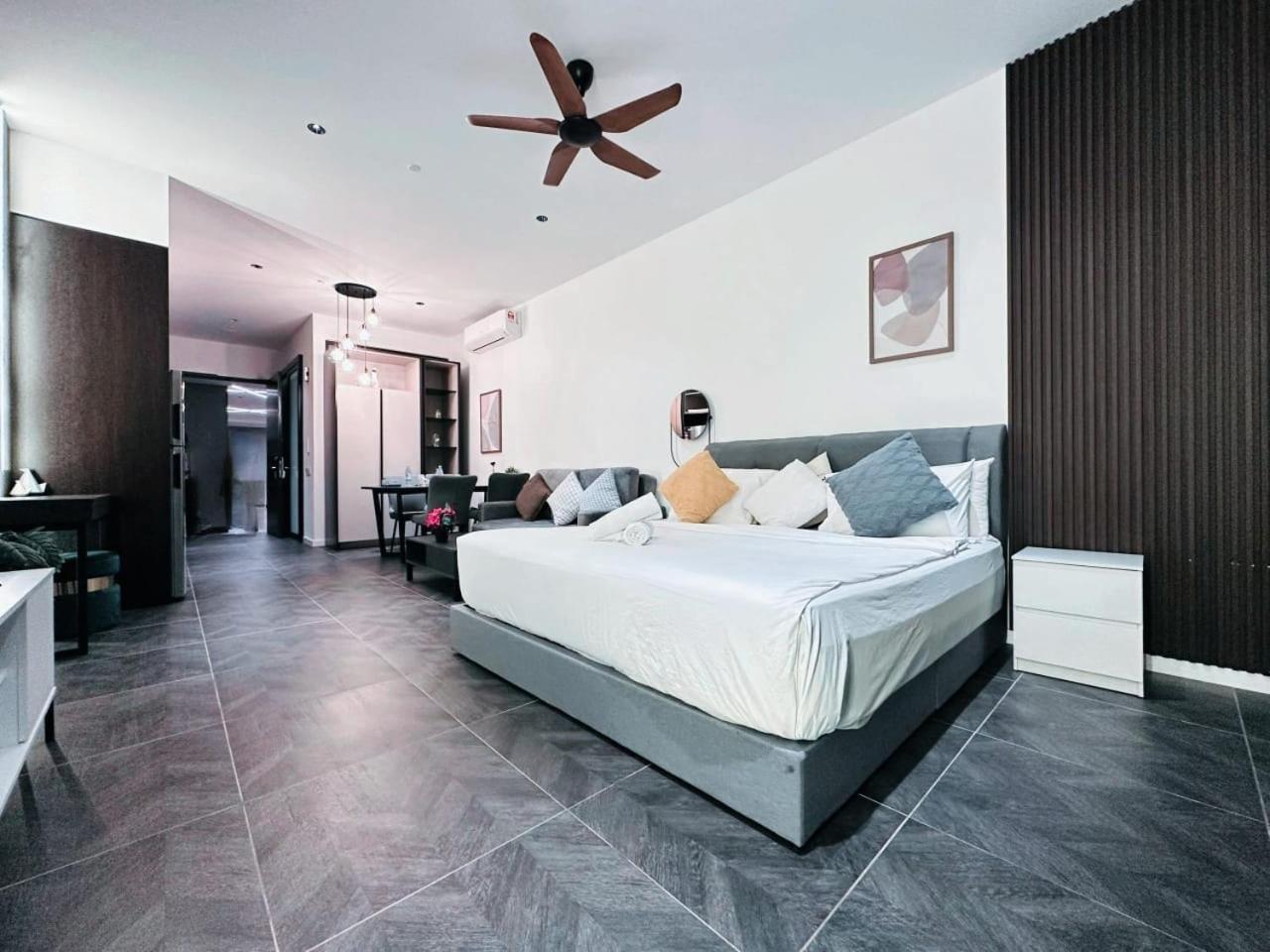 Scarletz Suites Klcc By Luxe Suites クアラルンプール エクステリア 写真