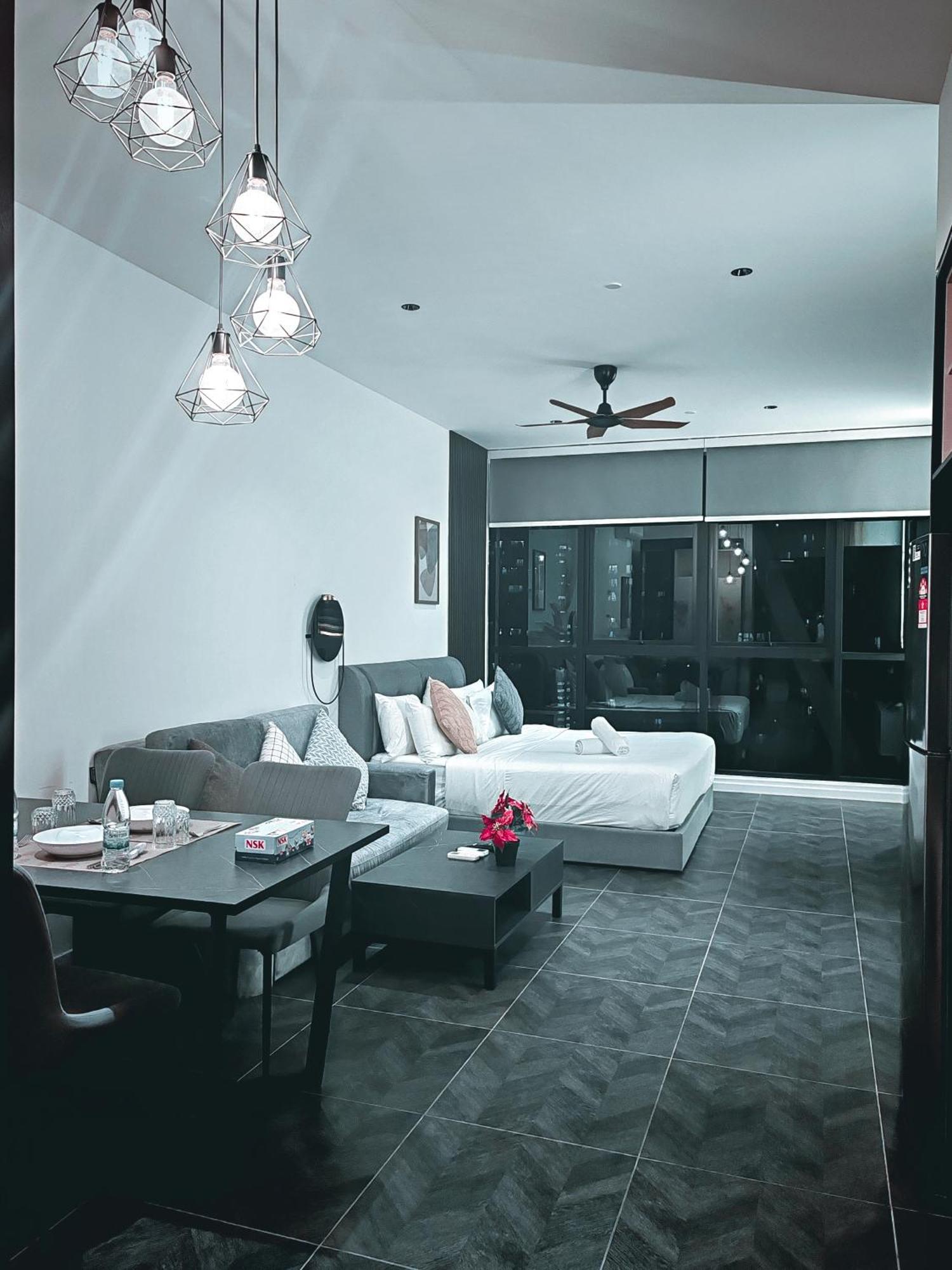 Scarletz Suites Klcc By Luxe Suites クアラルンプール 部屋 写真