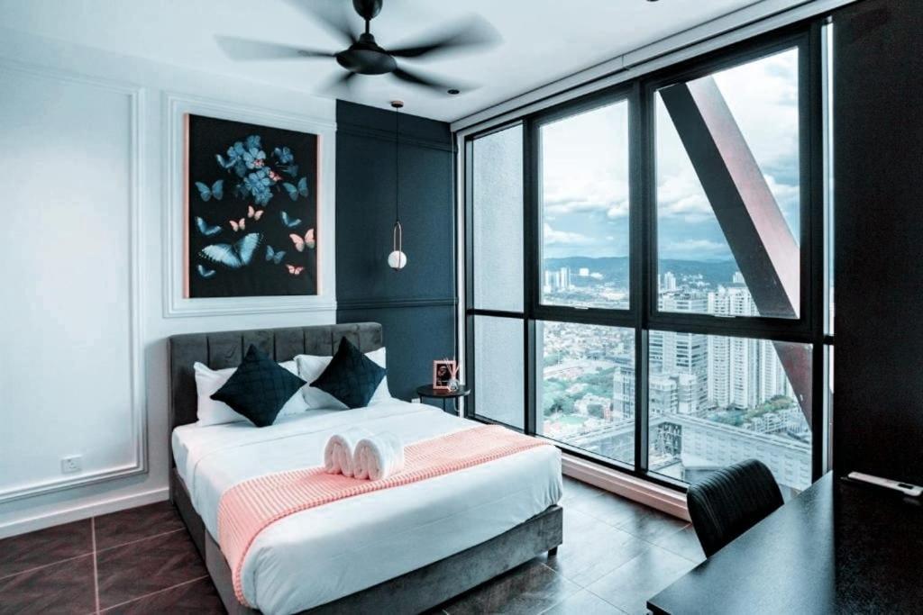 Scarletz Suites Klcc By Luxe Suites クアラルンプール エクステリア 写真